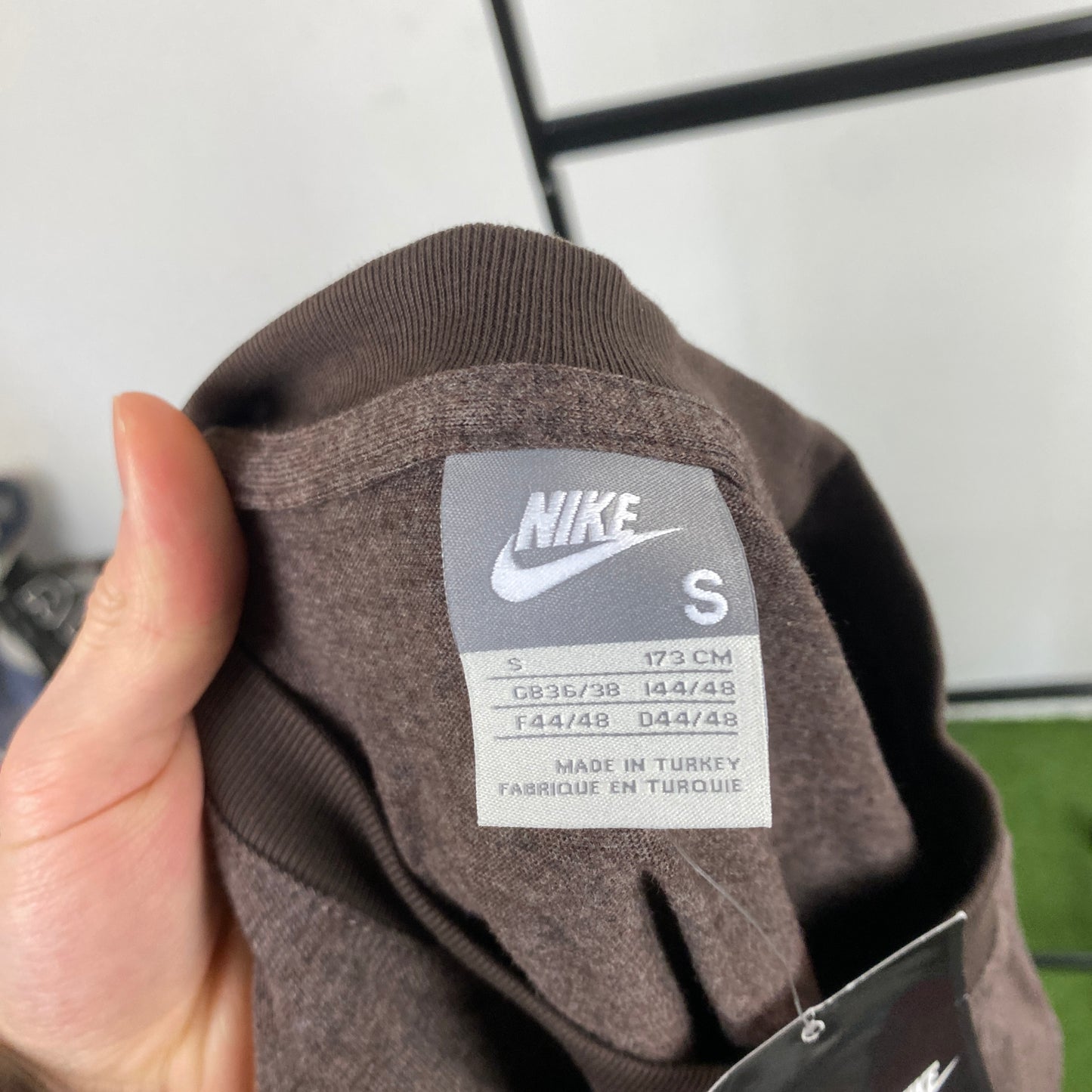 00s Nike T-Shirt Brown Small