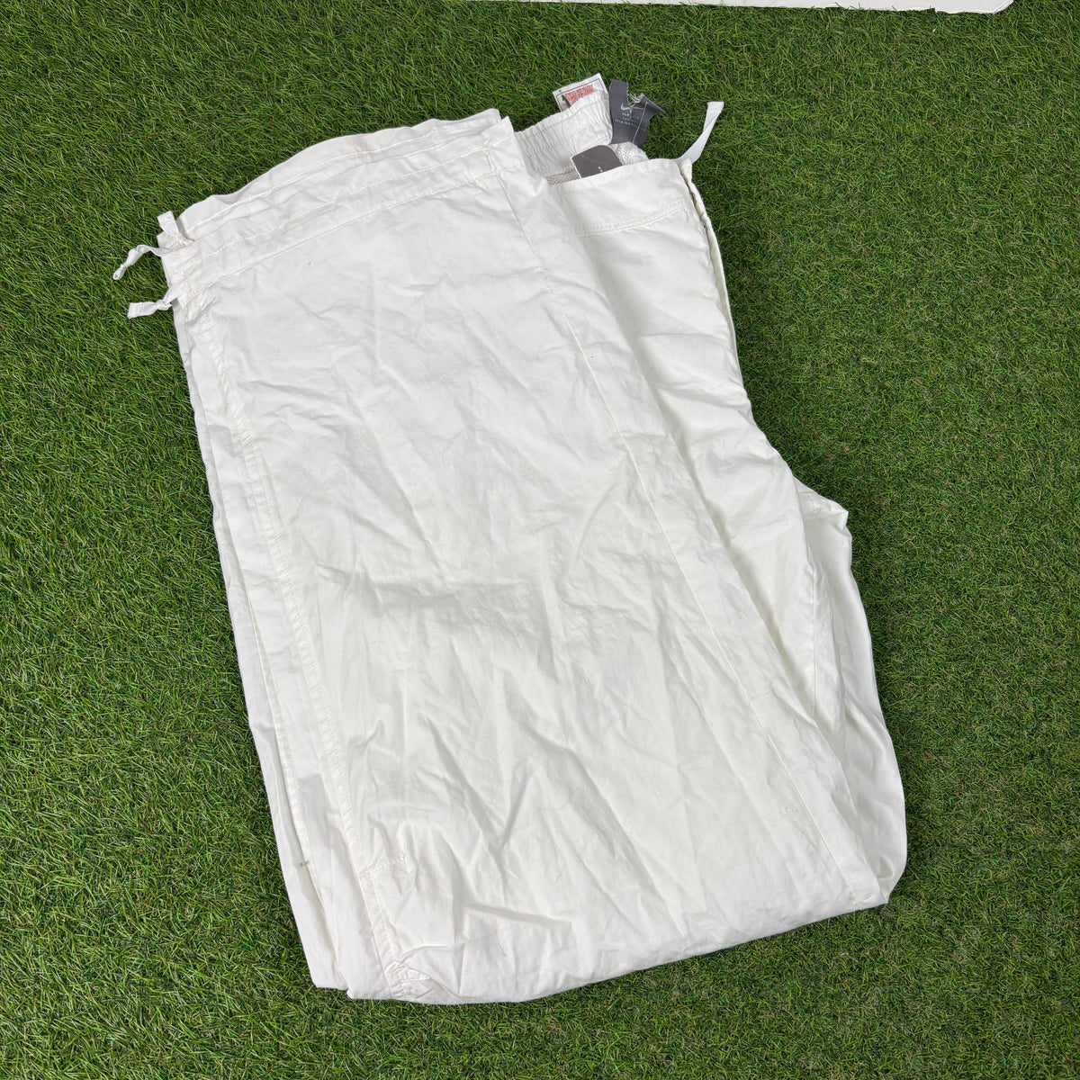 00s Nike Parachute Joggers White XL