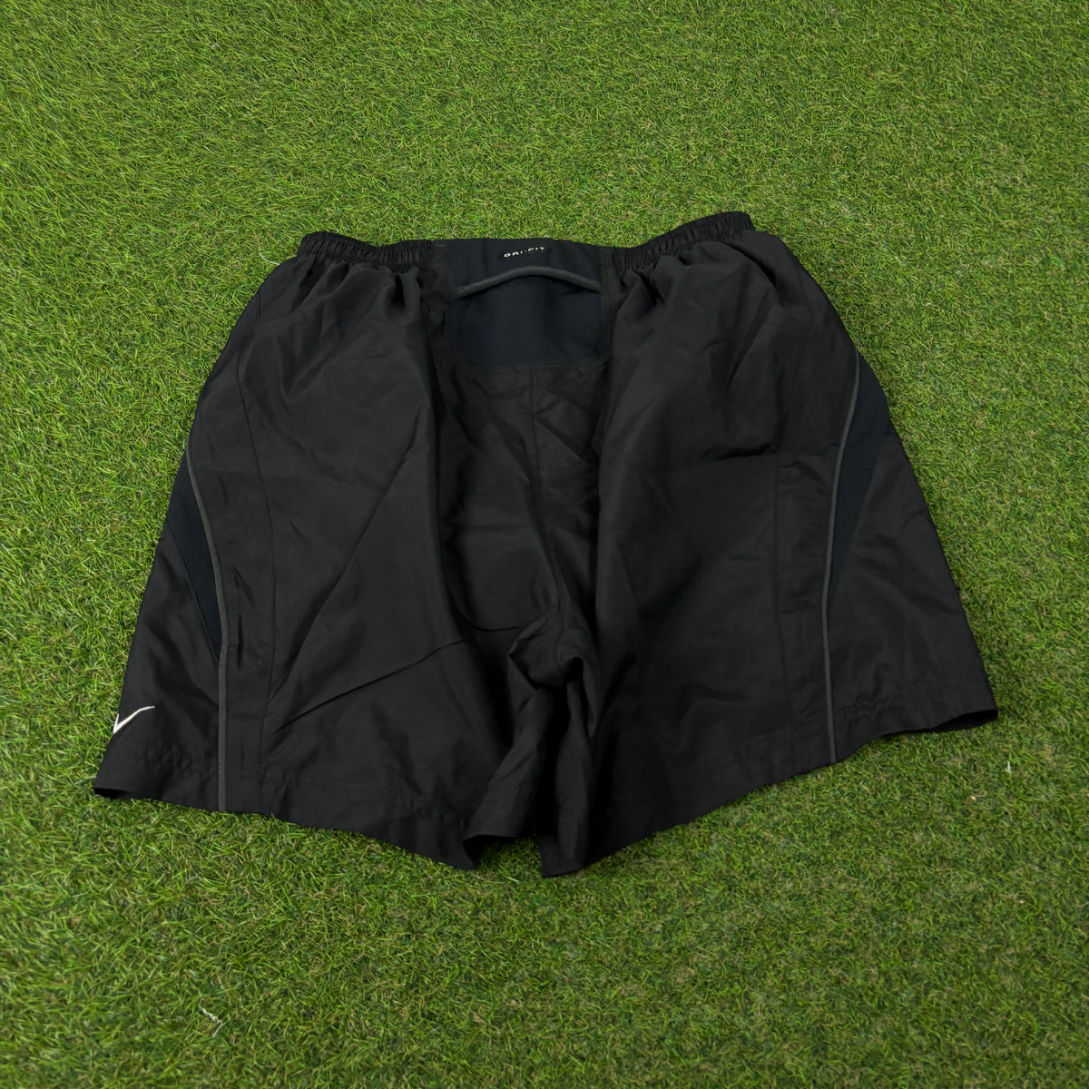 00s Nike Piping Shorts Black Medium