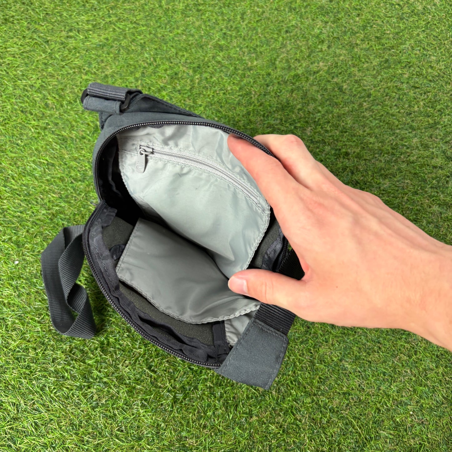 00s Nike Sling Shoulder Bag Grey