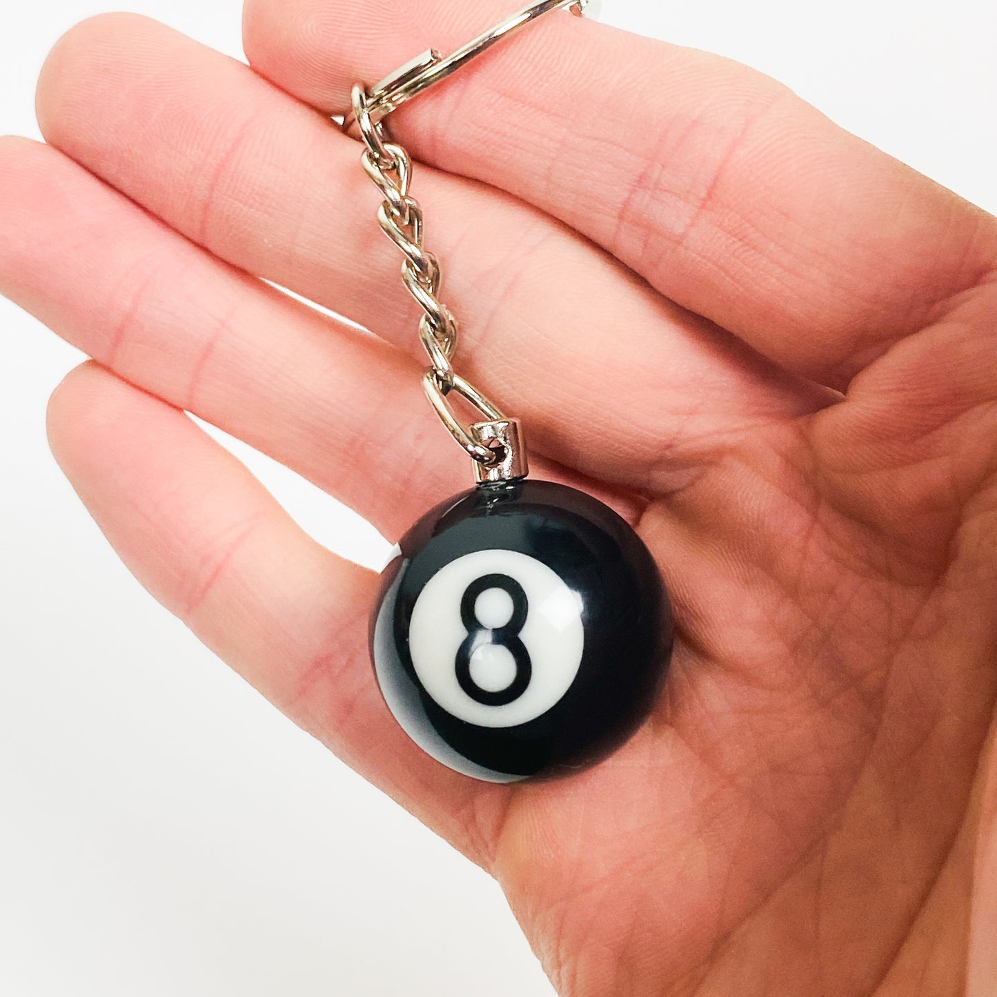 8 Ball Keychain