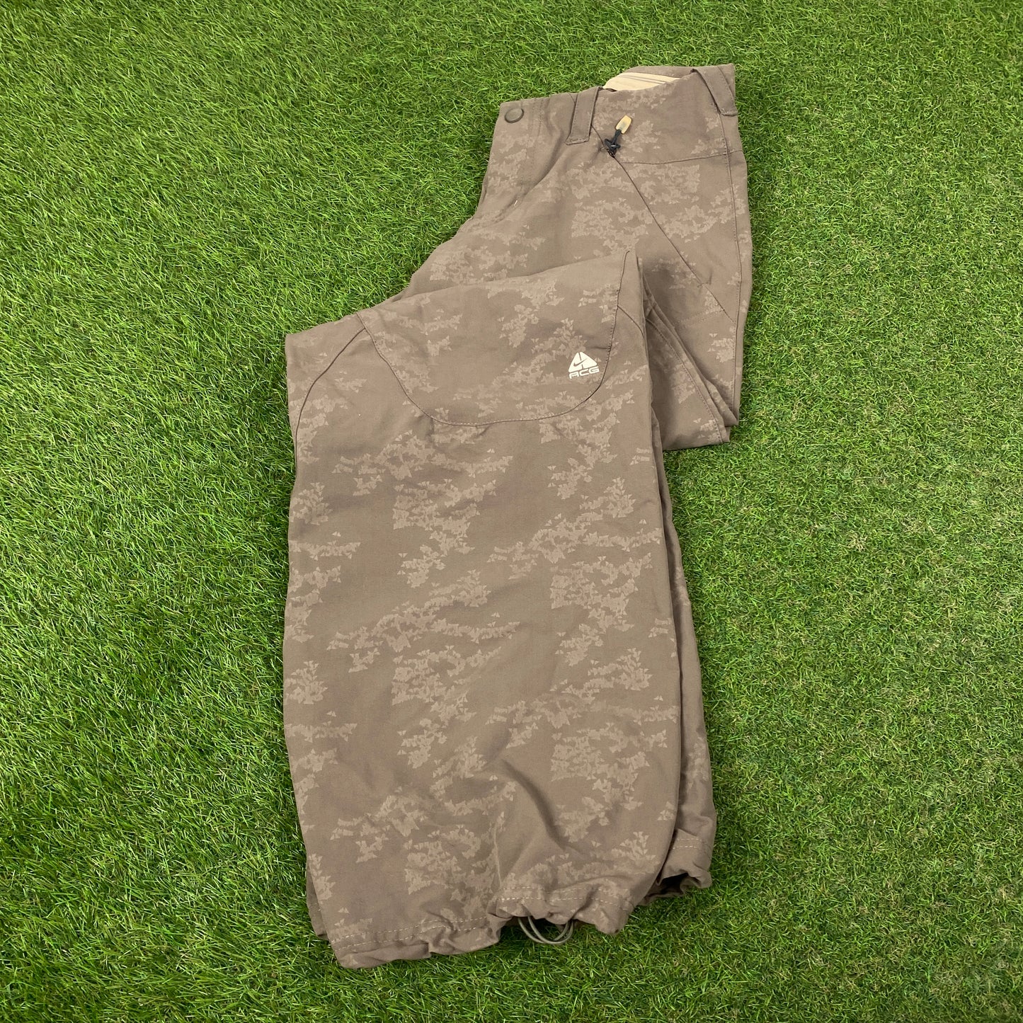 00s Nike ACG Cargo Trousers Joggers Brown Small