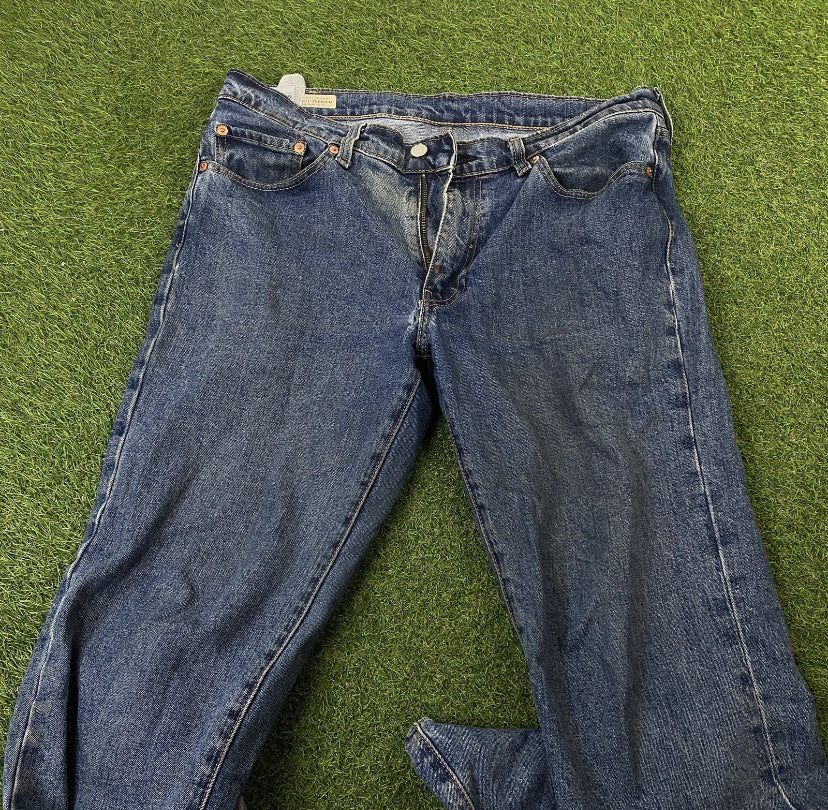 Levis