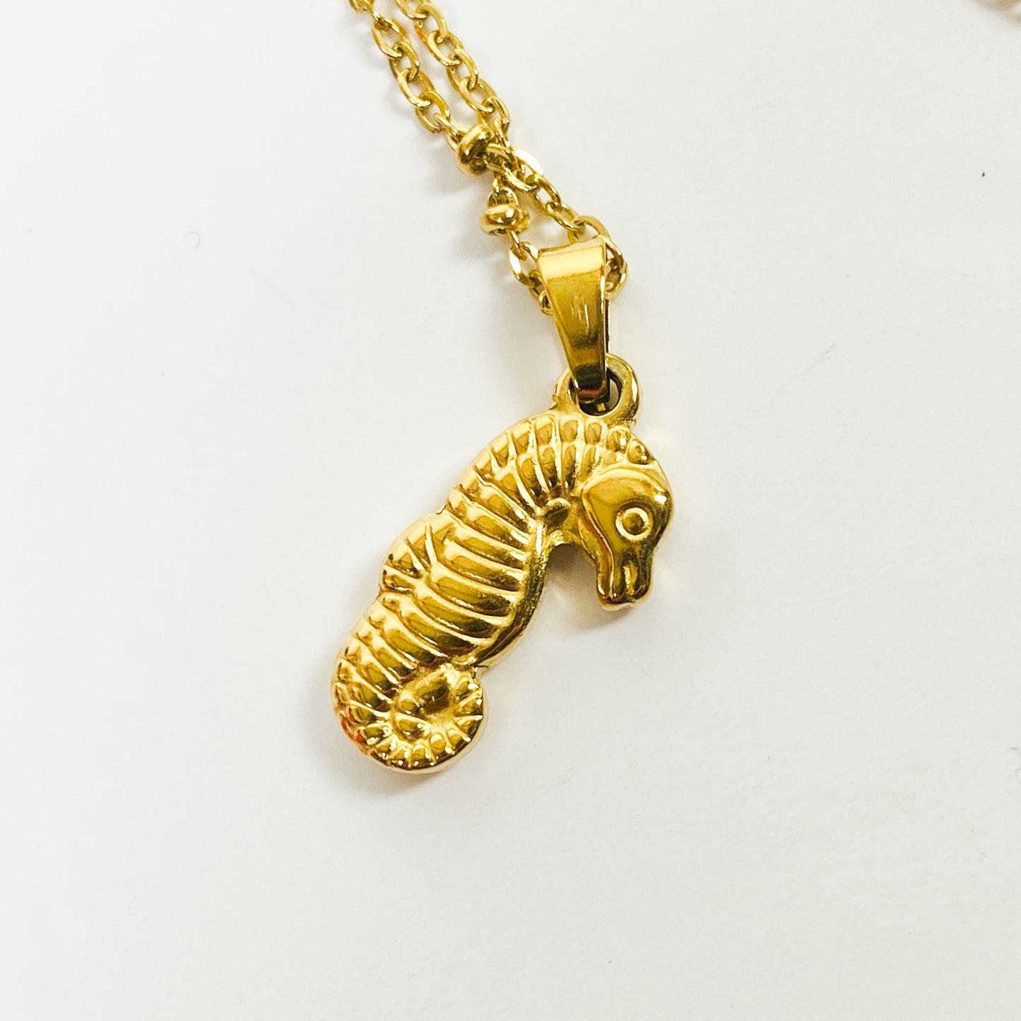 Retro Seahorse Necklace Chain Gold