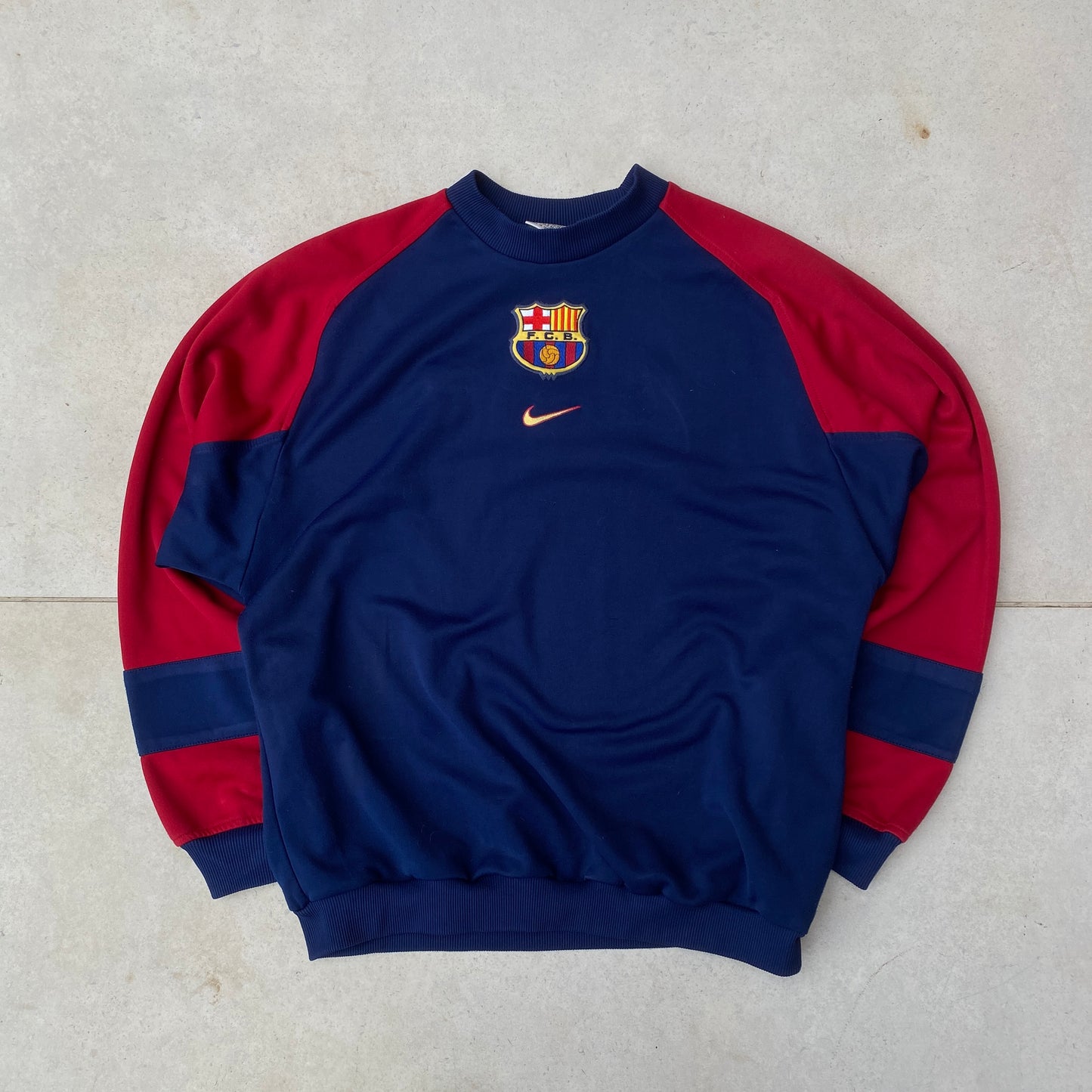 90s Nike Barcelona Sweatshirt Red Small