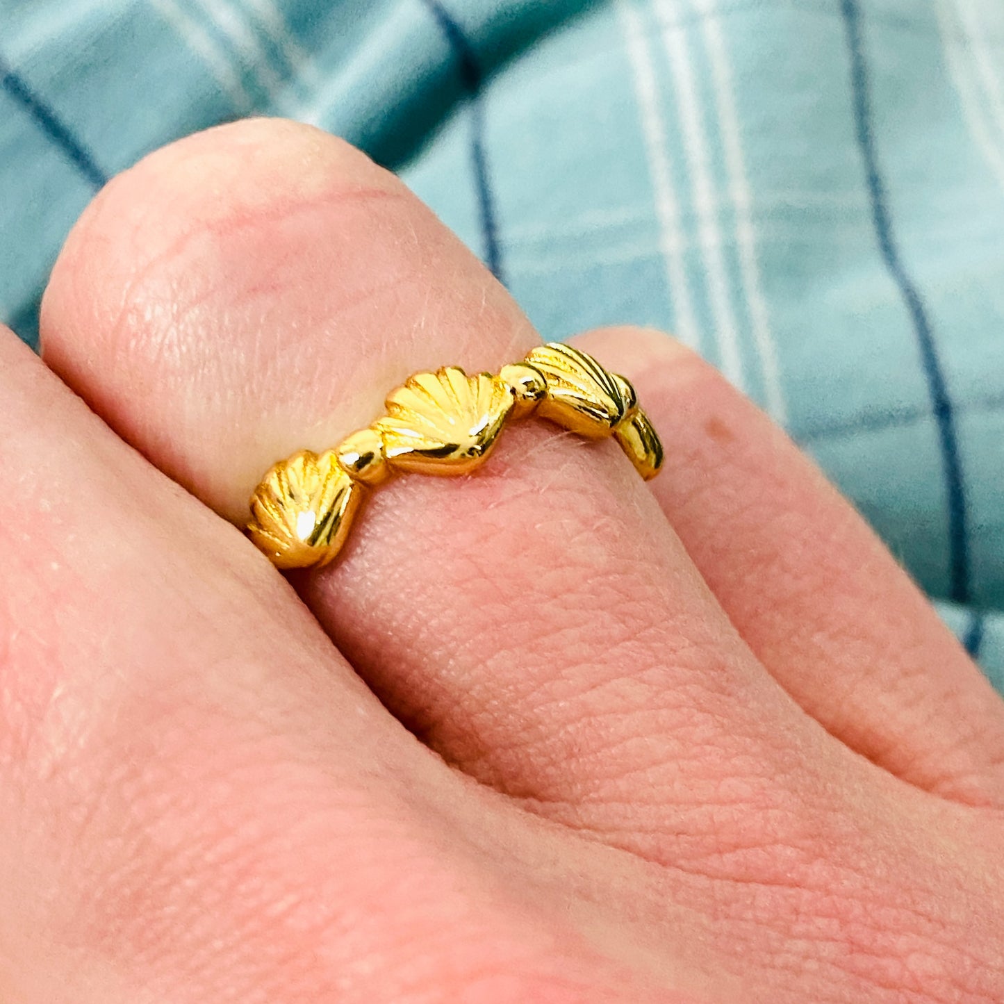 Retro Adjustable Shell Ring