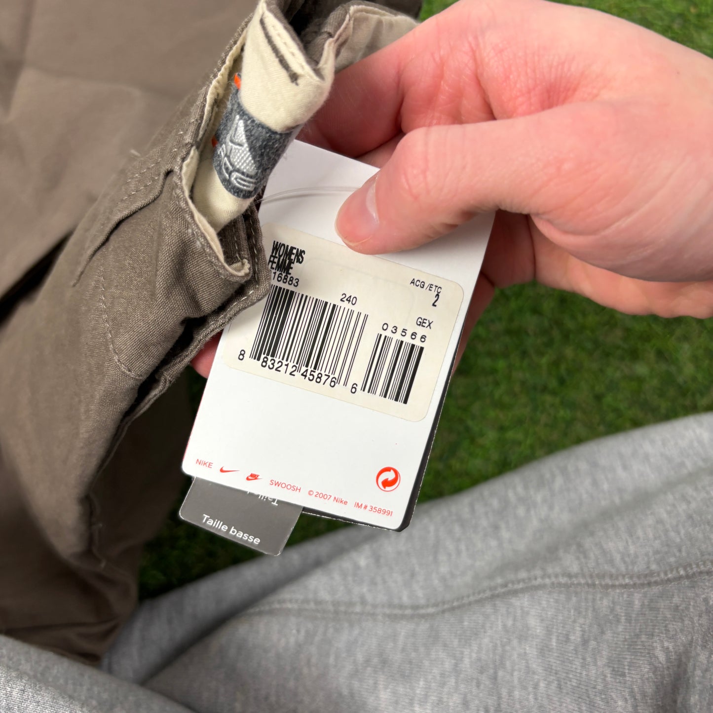 00s Nike ACG Cargo Trousers Joggers Brown Women’s Small