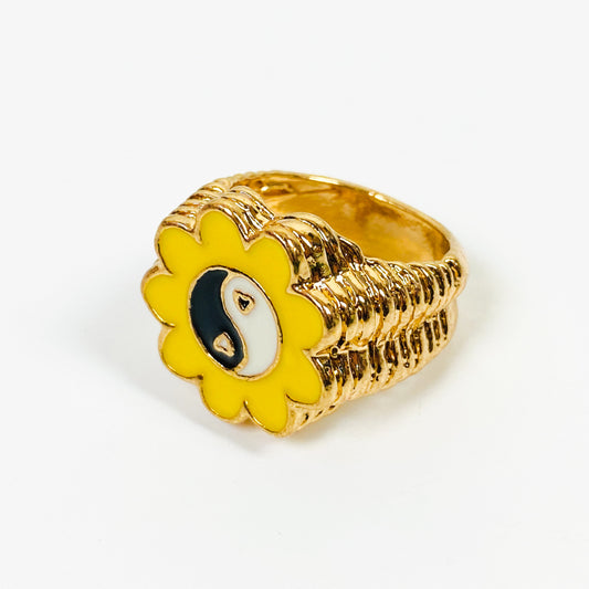 Retro Vintage Flower Ring Gold Yellow