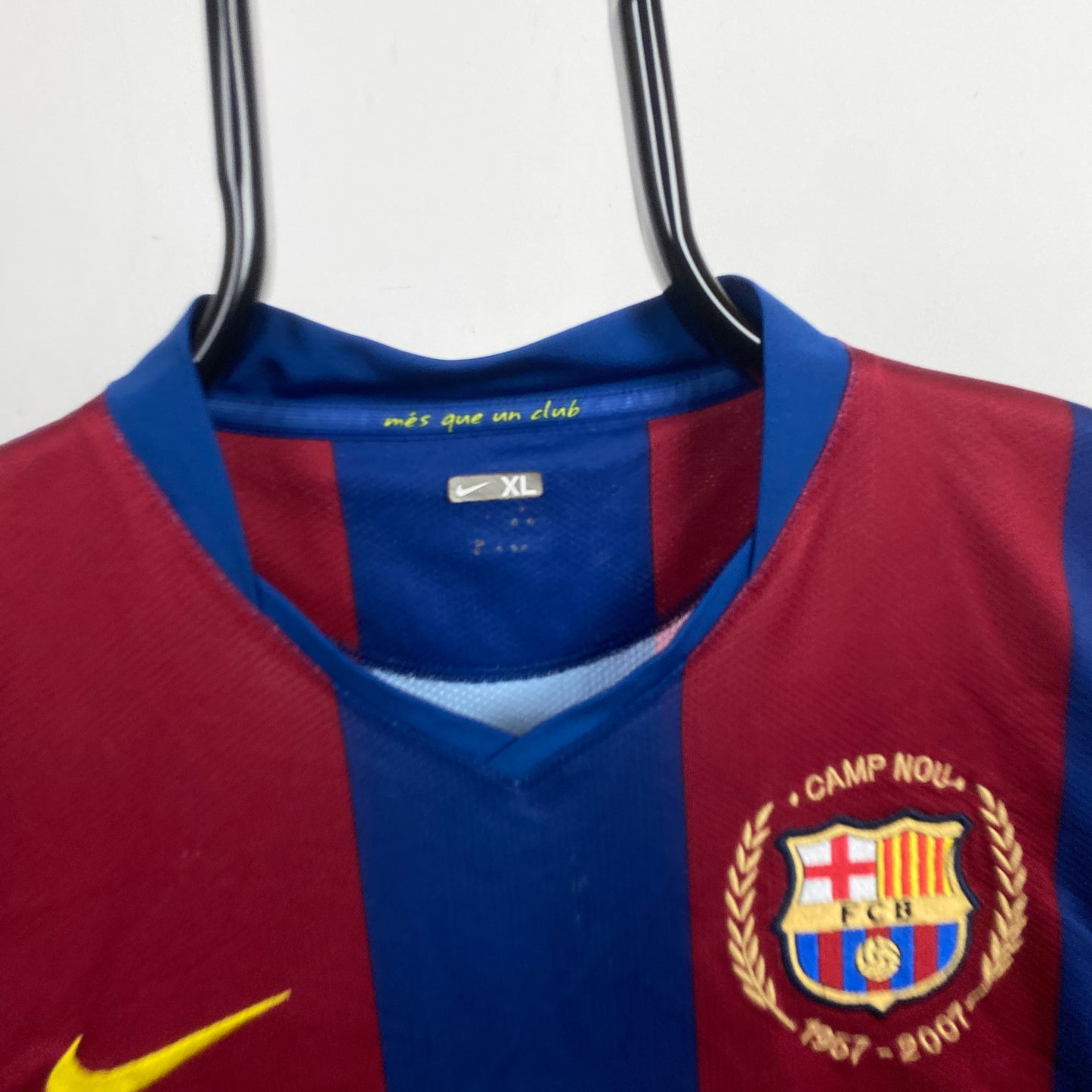 00s Nike Barcelona Football Shirt T-Shirt Red Small