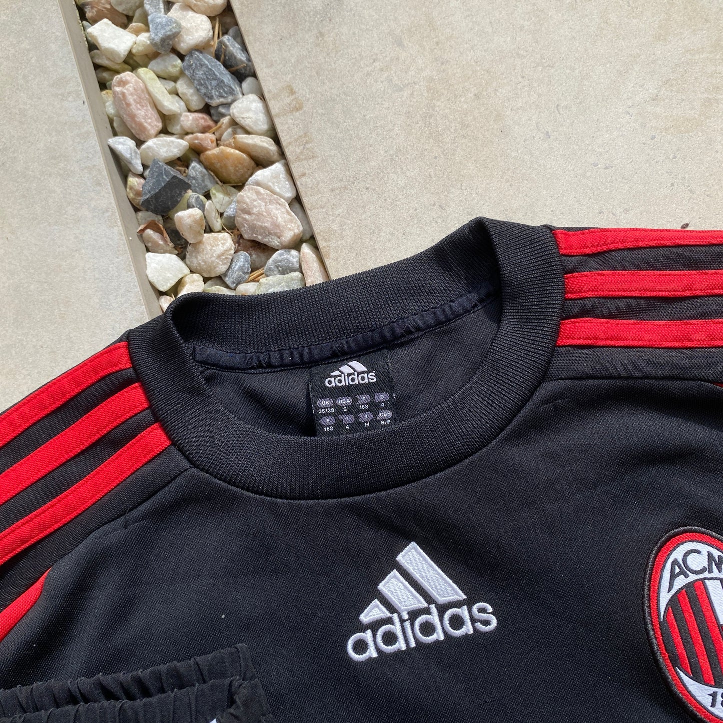 2001/02 Adidas AC Milan Sweatshirt Red Small