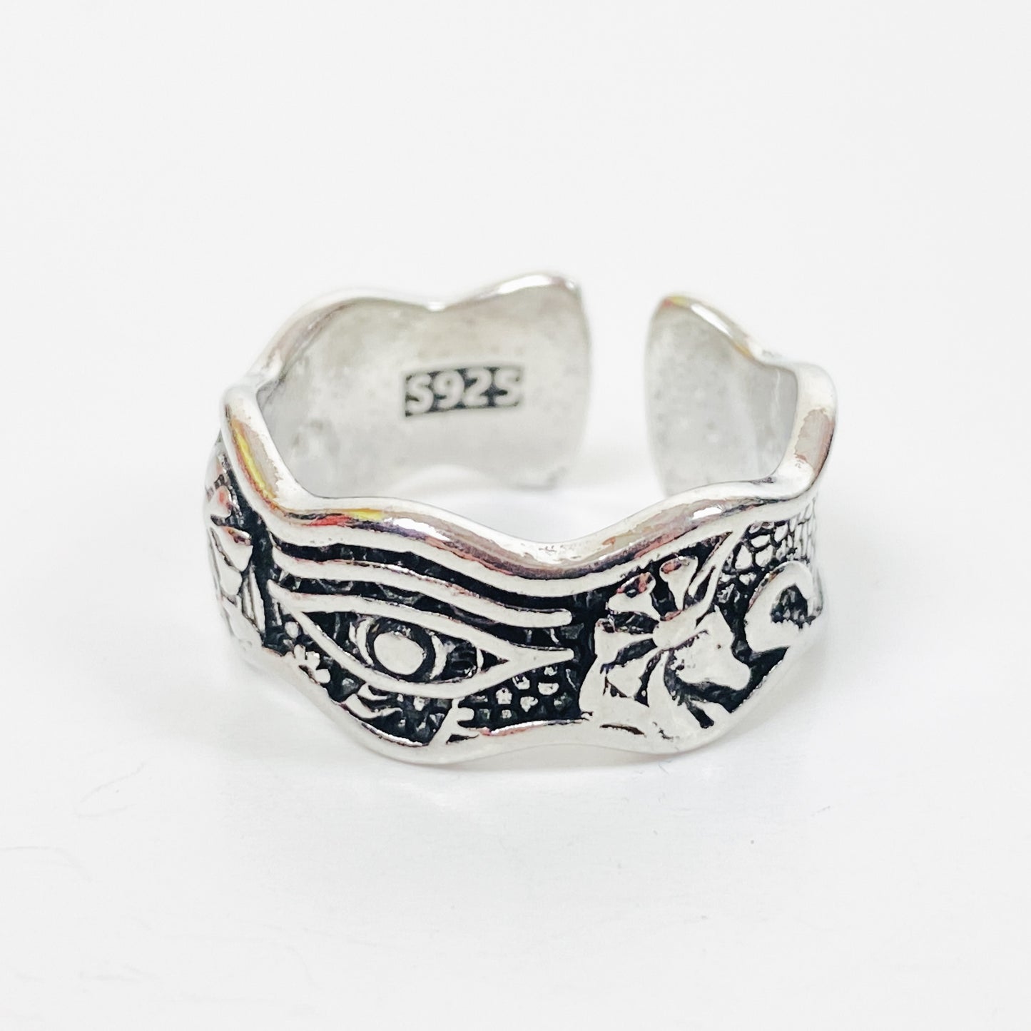 Eye Observer Ring