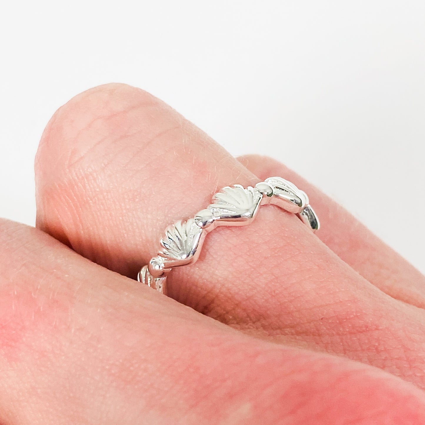 Retro Adjustable Shell Ring