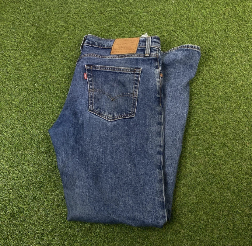 Levis