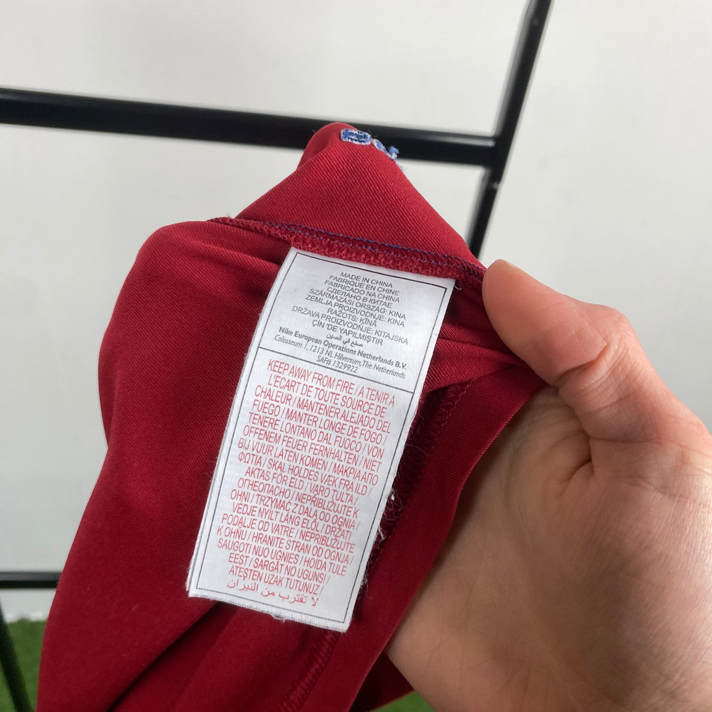 00s Nike Barcelona Football Shirt T-Shirt Red Small