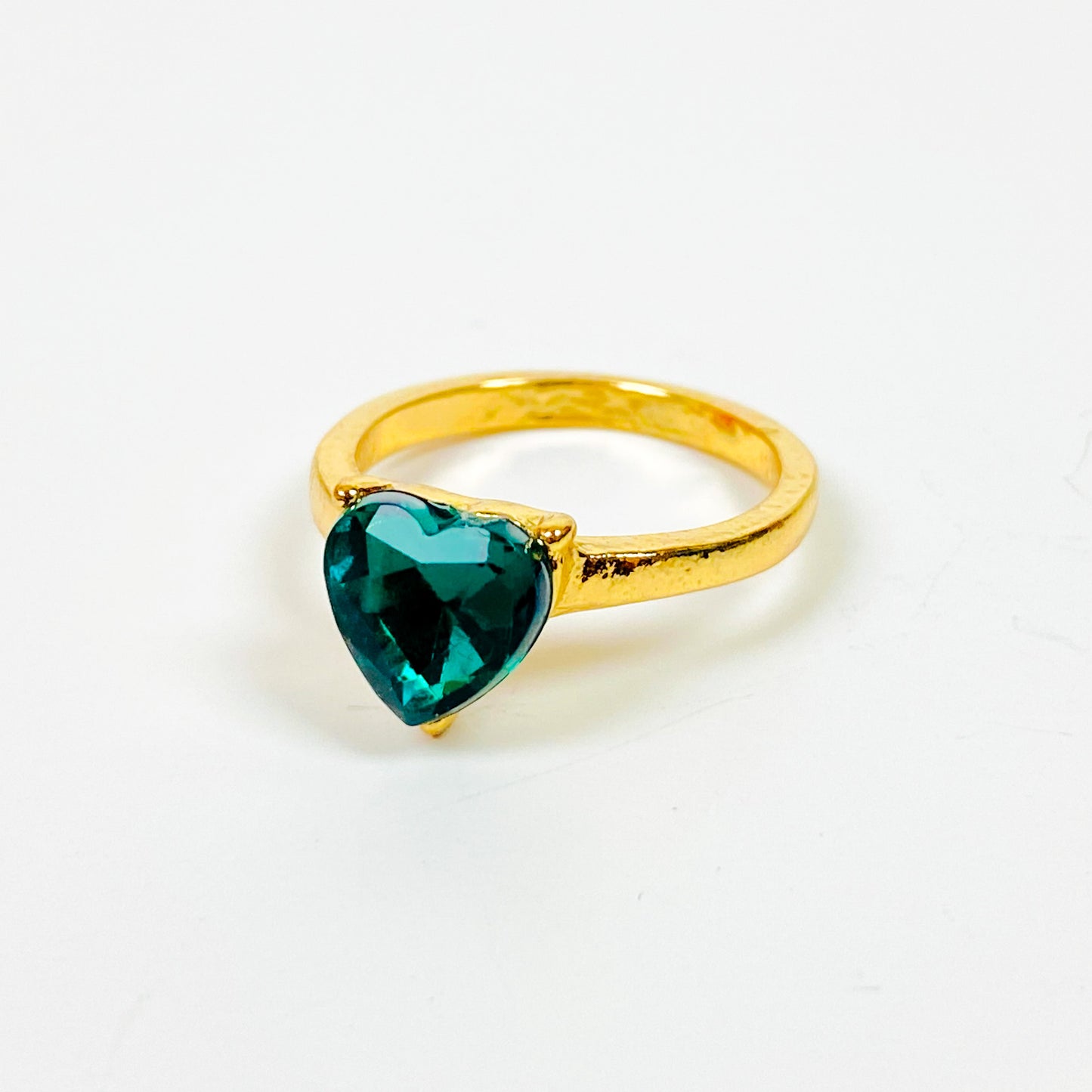 Retro Vintage Heart Ring Gold