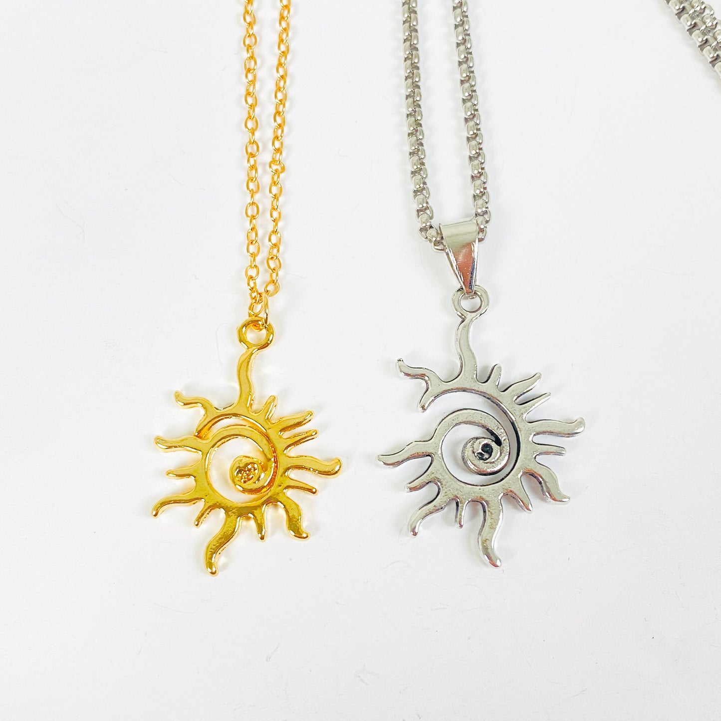 Vintage Sun Necklace Chain Gold