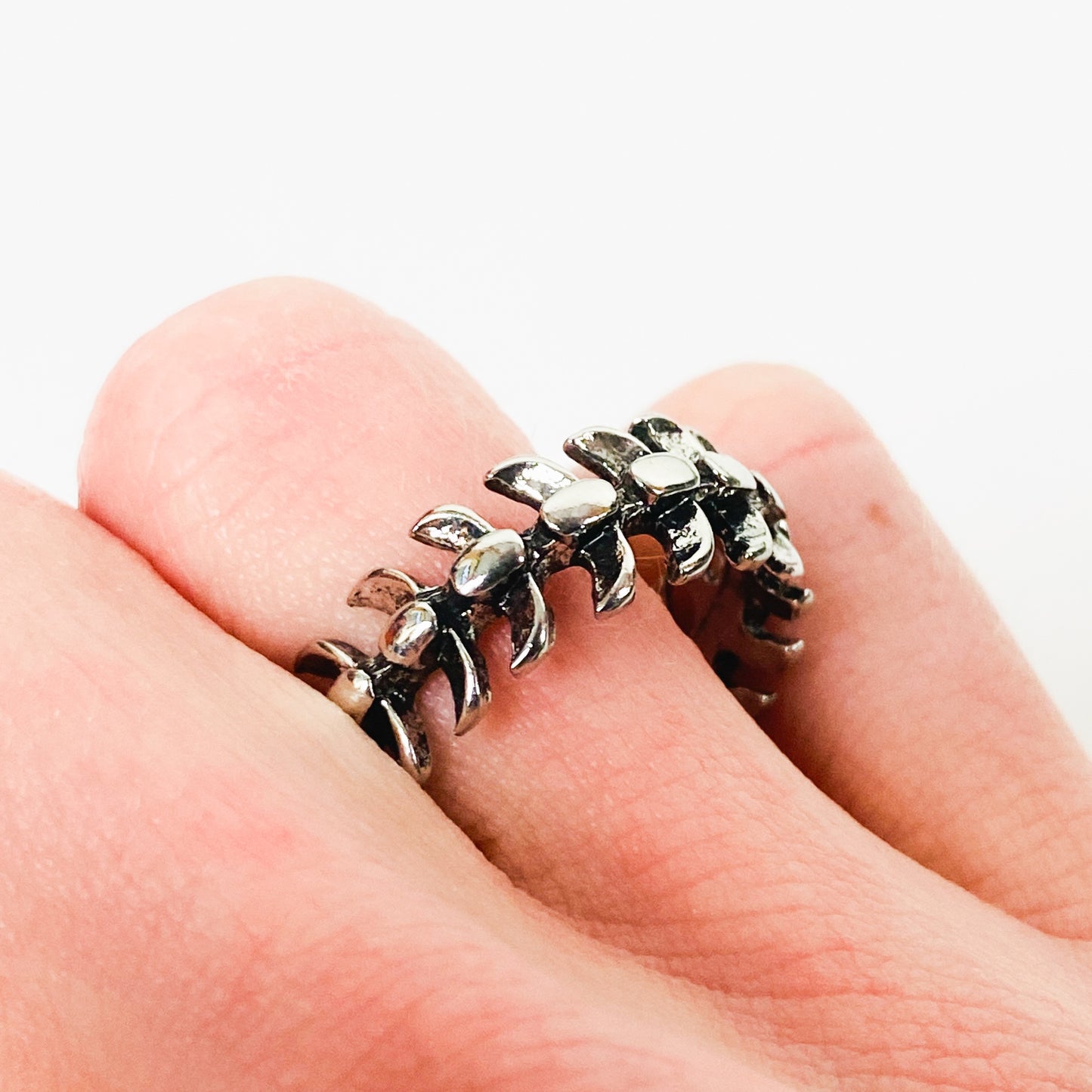 Retro Centipede Ring Silver