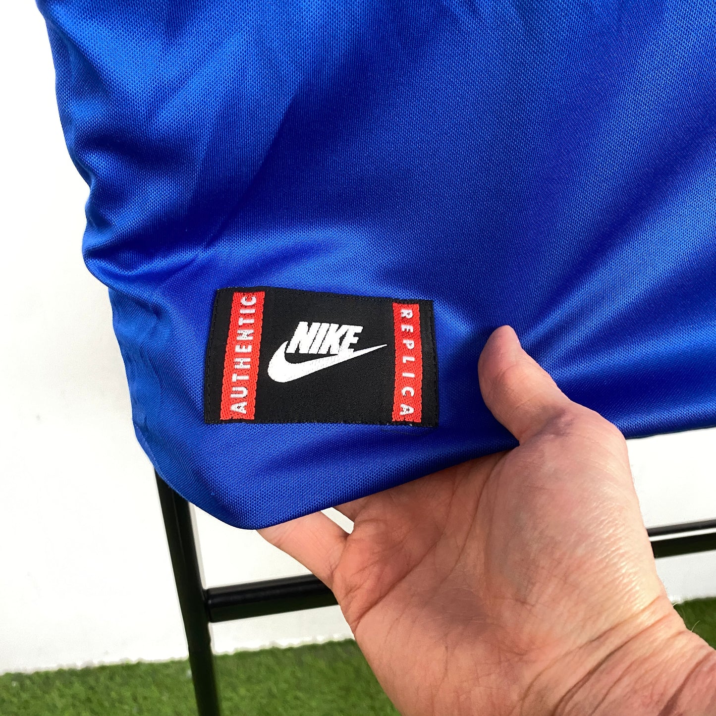 90s Nike Italy Zola Football Shirt T-Shirt Blue Small