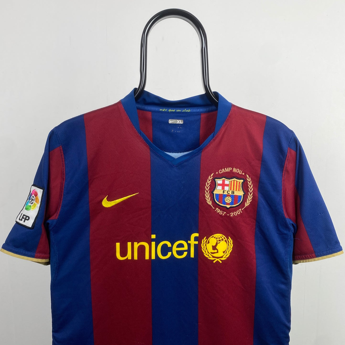 00s Nike Barcelona Football Shirt T-Shirt Red Small