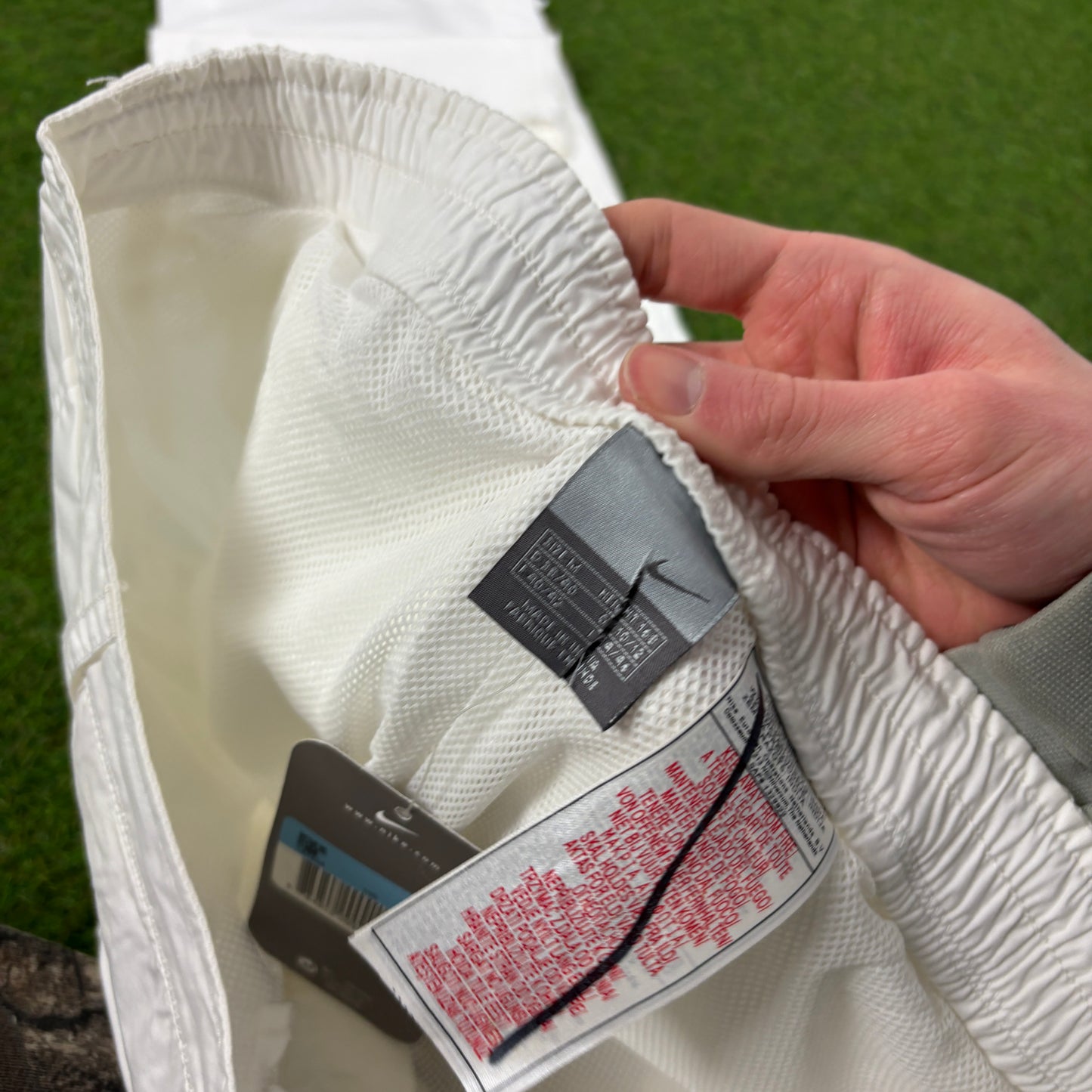 00s Nike Parachute Joggers White Medium