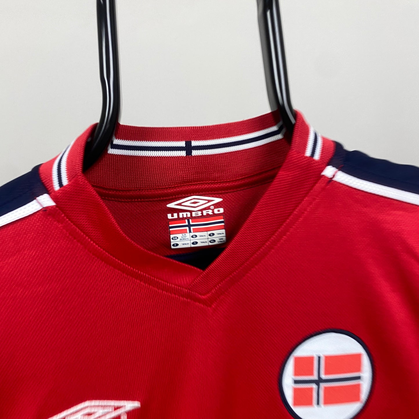 Retro Umbro Norway Football Shirt T-Shirt Red Small