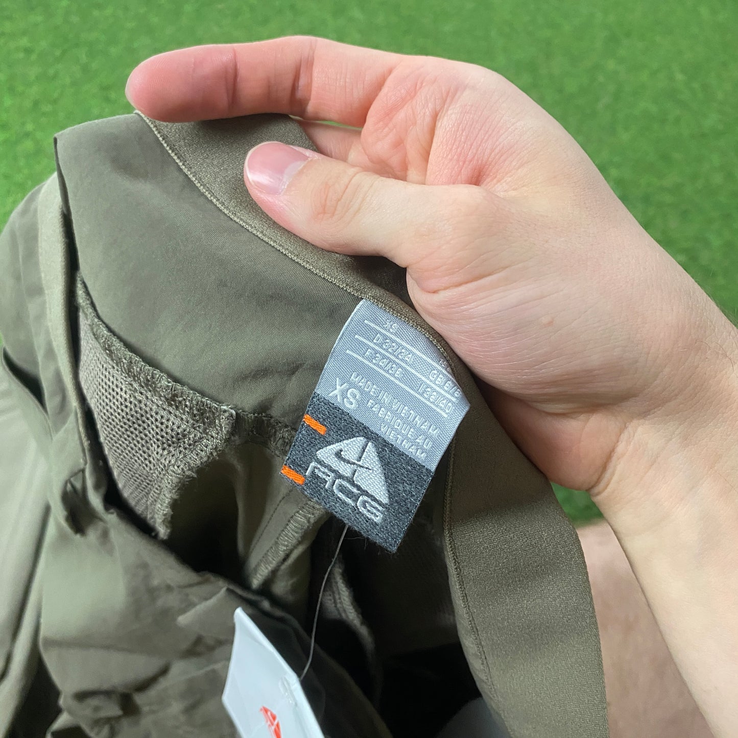 00s Nike ACG Zip Off Trousers Joggers Brown XS