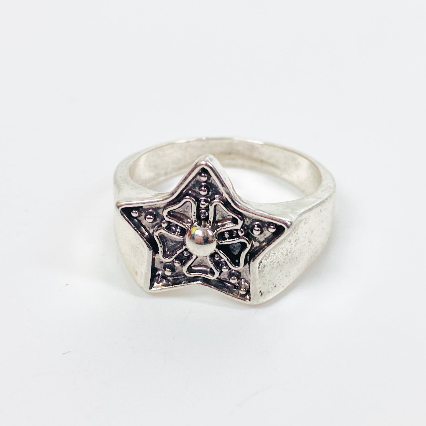 Retro Star Signet Ring Silver