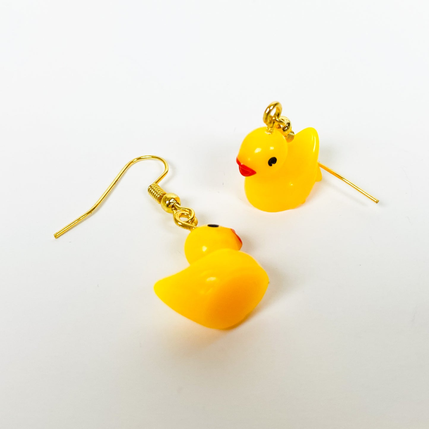 Vintage Retro Duck Earrings Gold