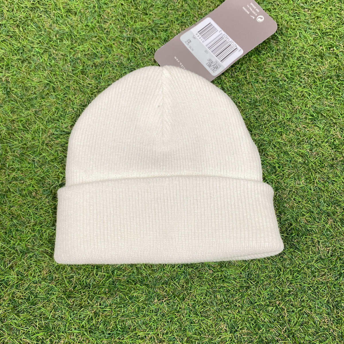 White nike 2024 beanie mens