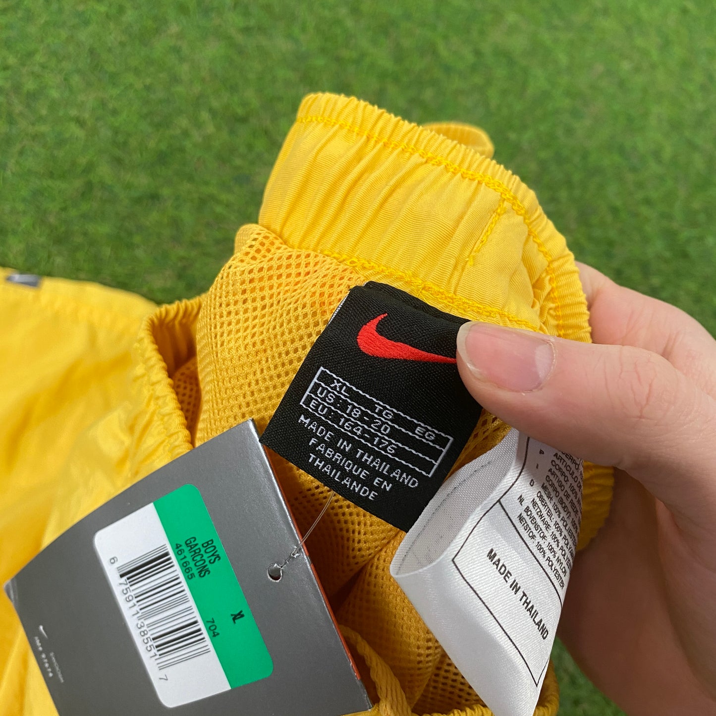 00s Nike Shorts Yellow Small