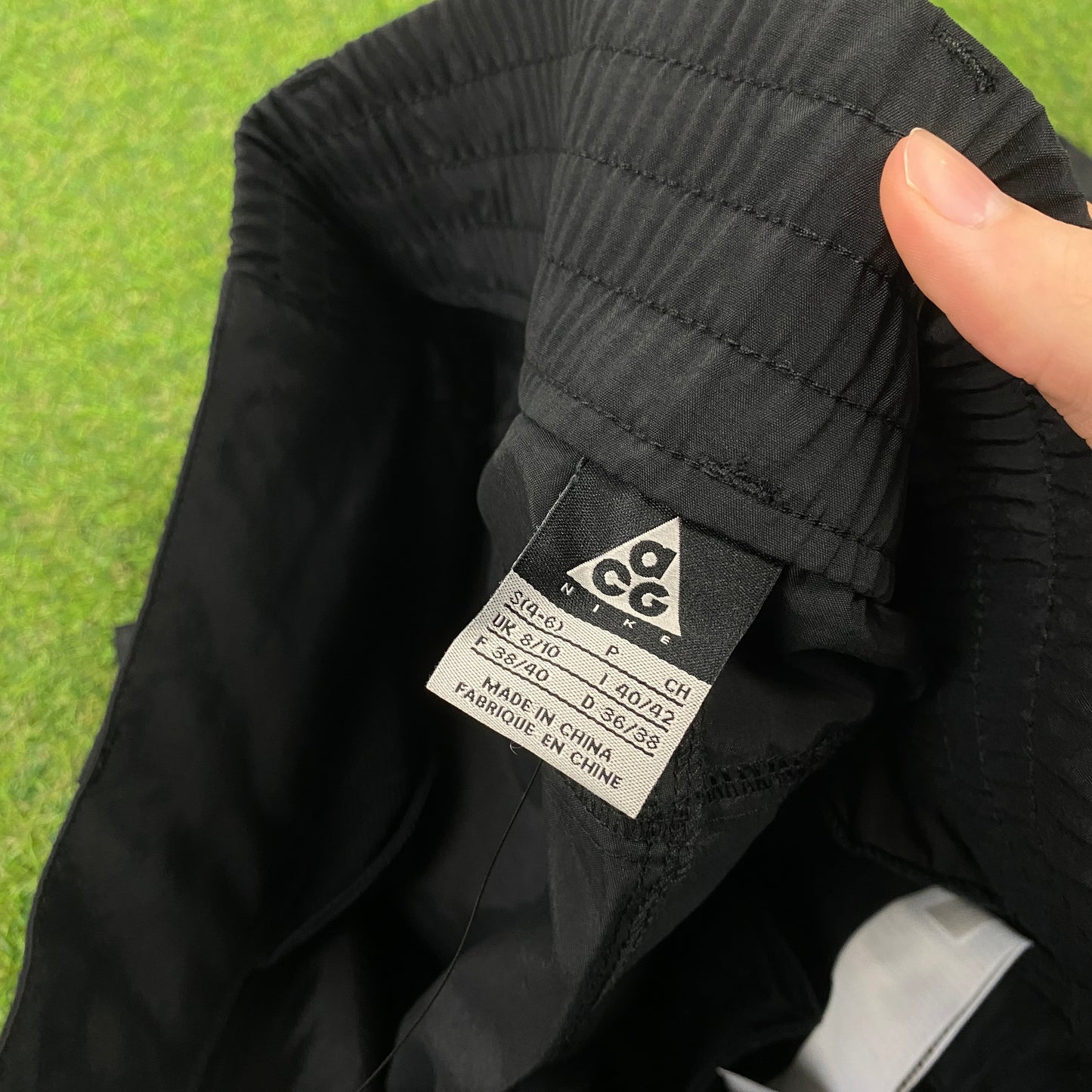 00s Nike ACG Cargo Trousers Joggers Black Small