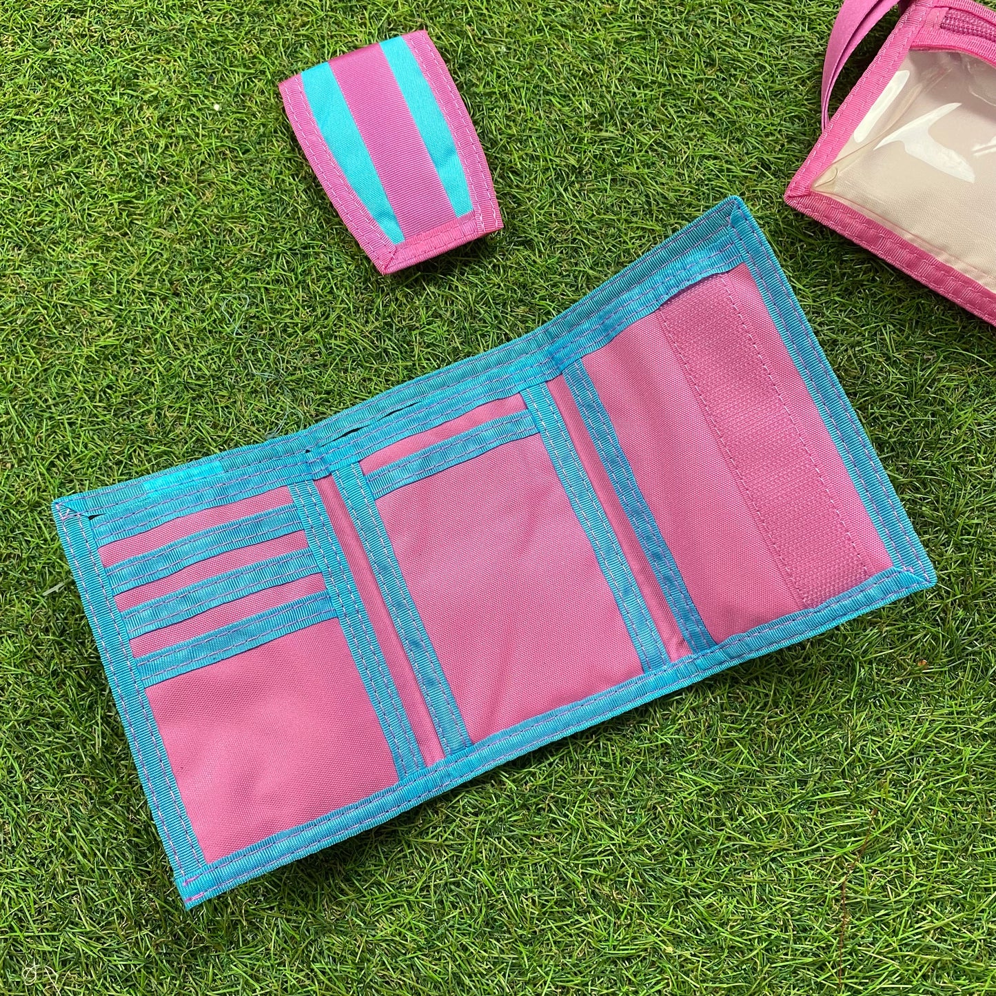 Vintage Nike Wallet And Lanyard Gift Set Pink