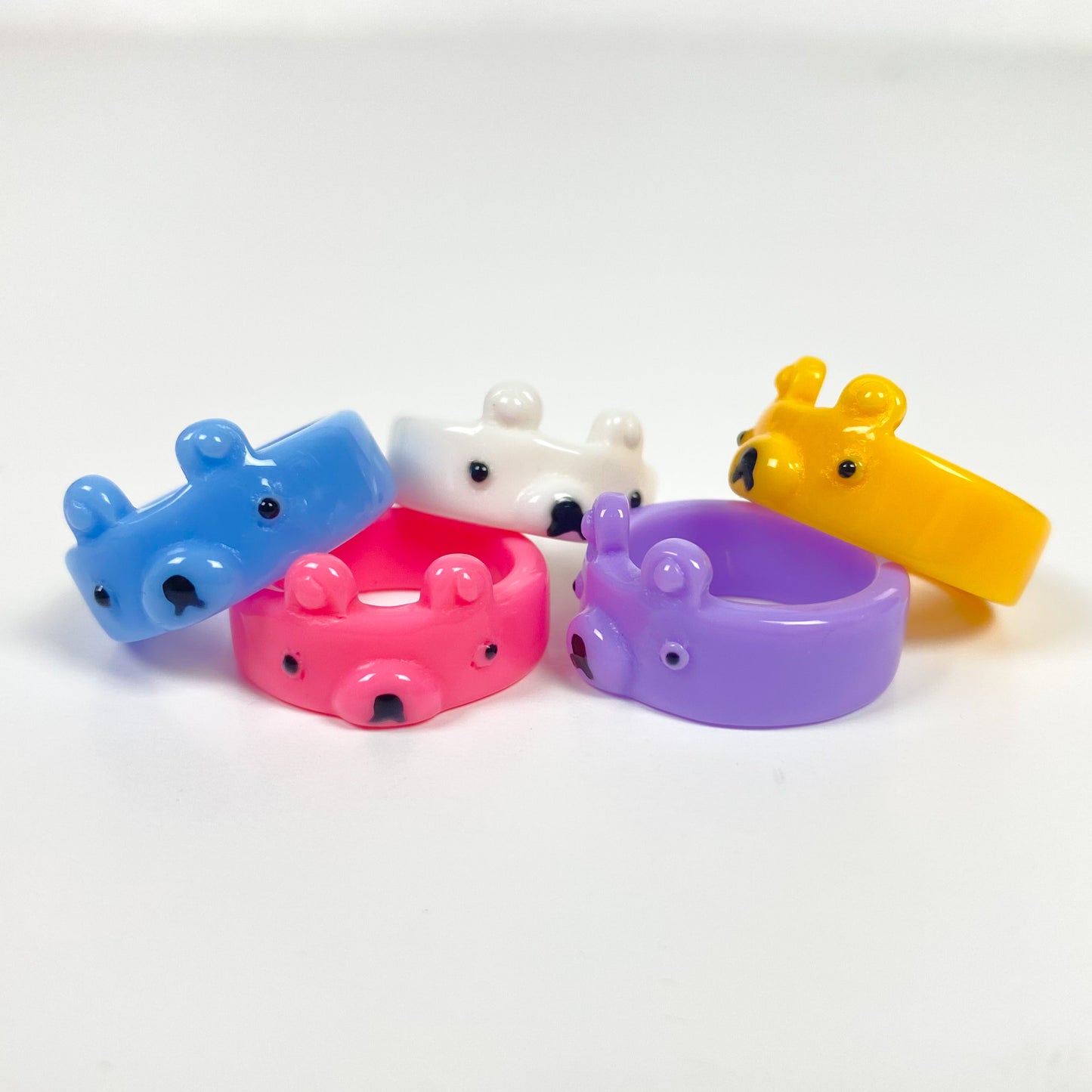 Retro Chunky Bear Ring White