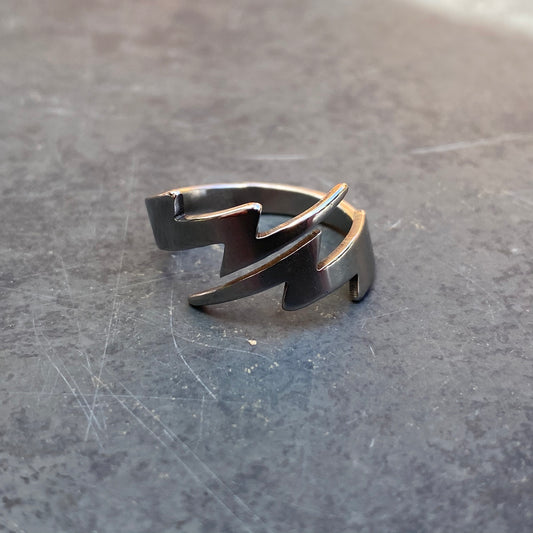 Vintage Style Lightning Ring Silver