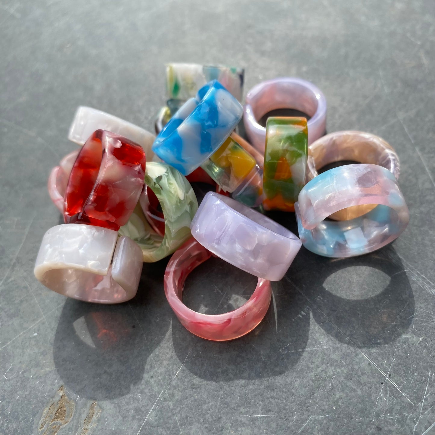 Adjustable Chunky Band Ring Peach/Purple