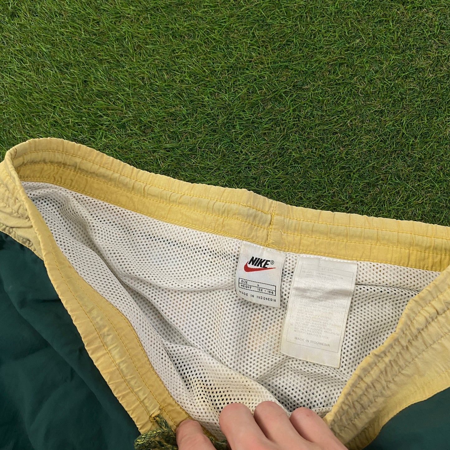 90s Nike Shorts Green Large