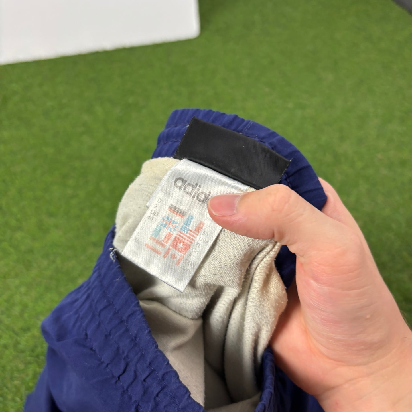 90s Adidas Shorts Blue XXL