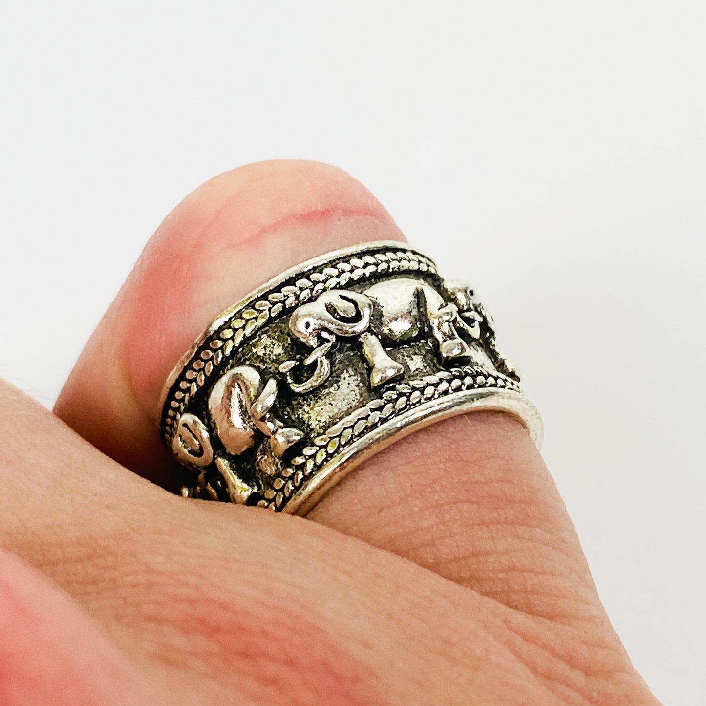 Retro Adjustable Elephant Ring Silver