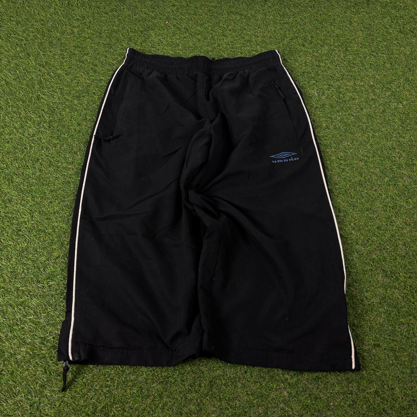 00s Umbro Piping Zip Pocket Shorts Black Small