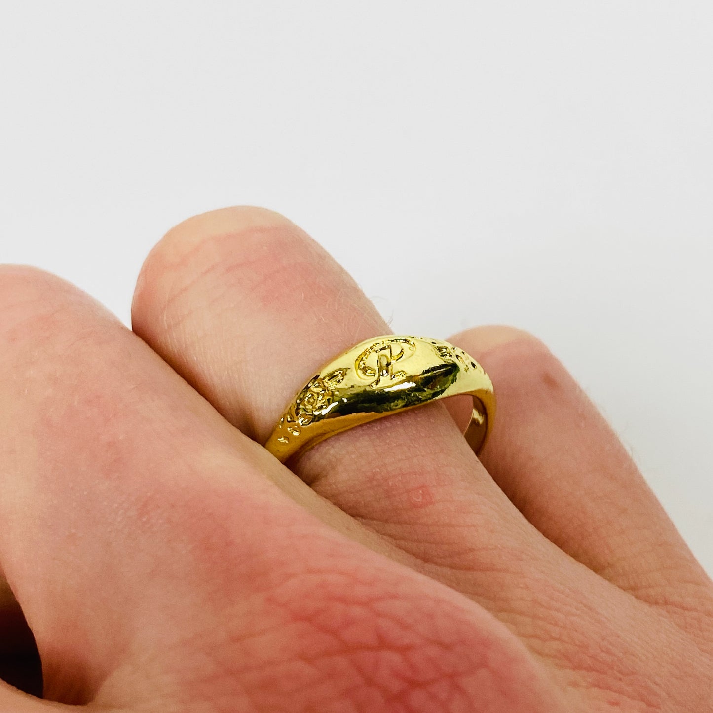 Retro Vintage P Signet Ring Gold