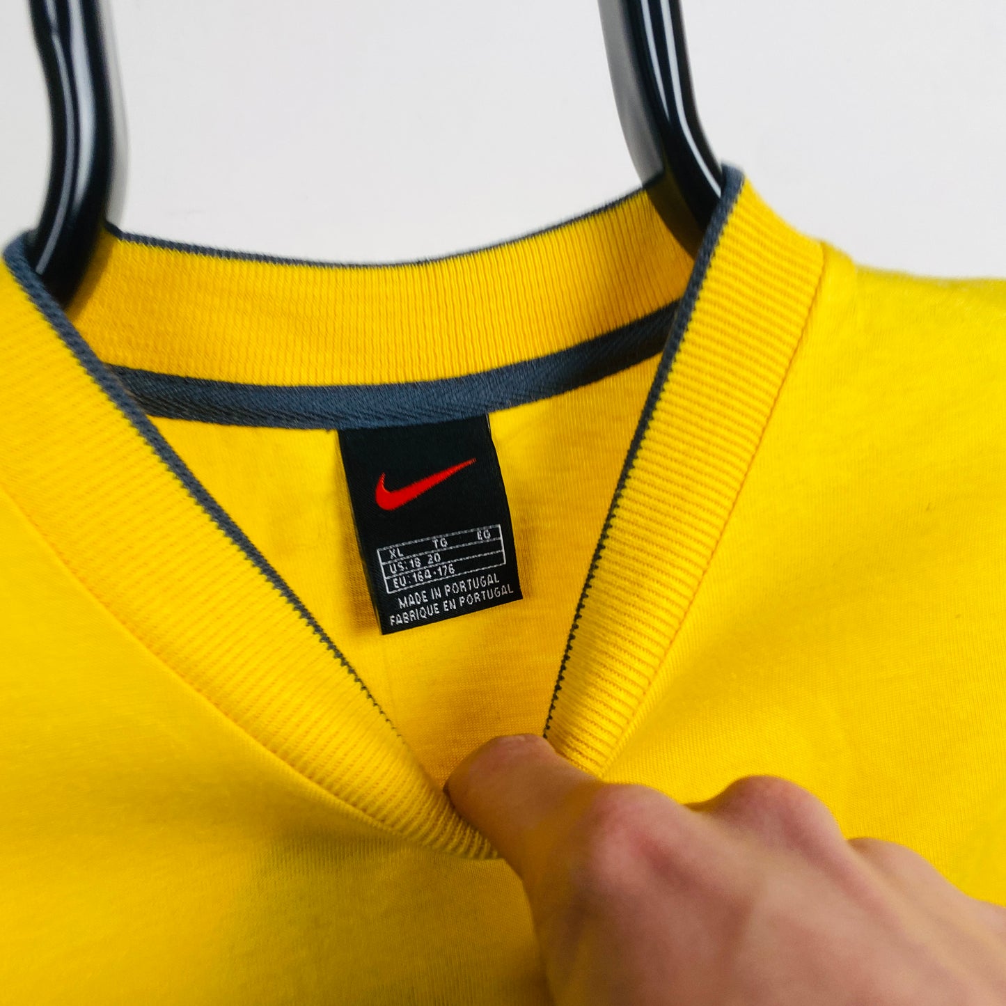 00s Nike T-Shirt Yellow Small