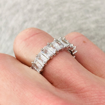 Vintage Gemstone Band Ring