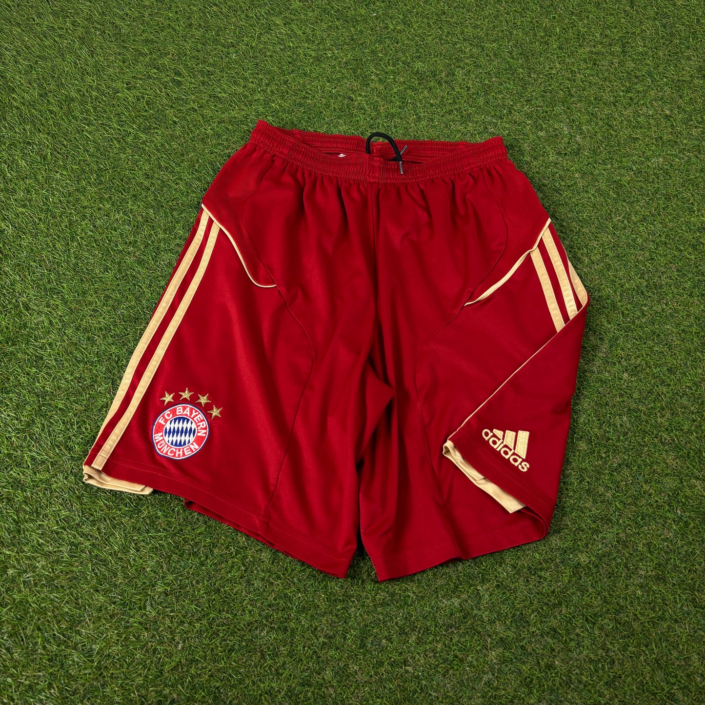 00s Adidas Bayern Munich Football Shorts Red Small