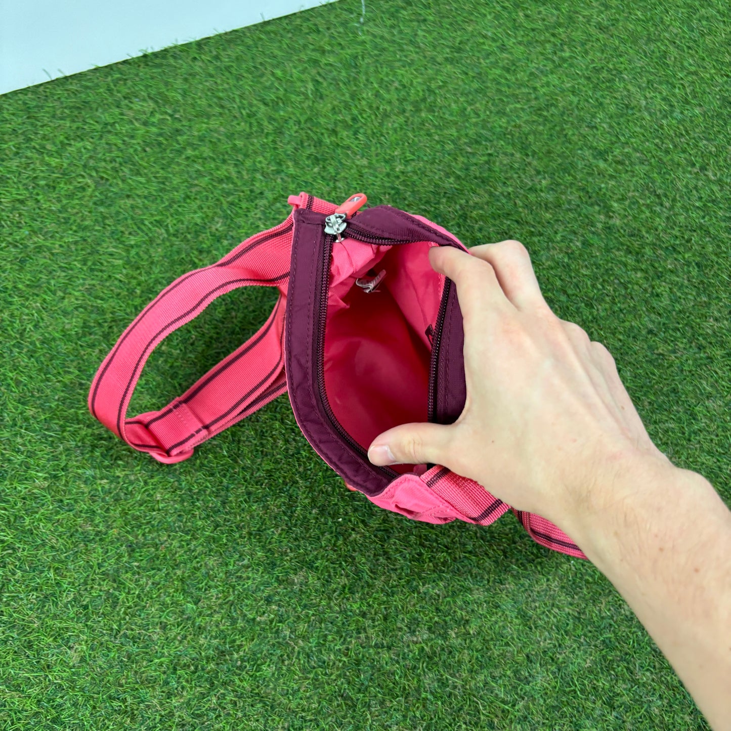 00s Nike Sling Shoulder Bag Pink