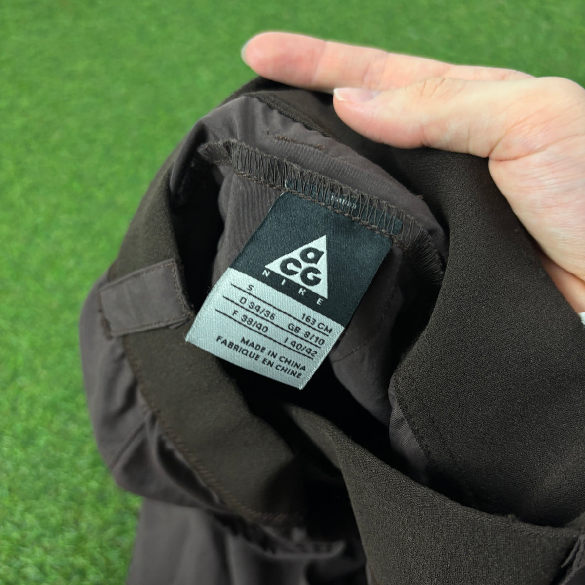 00s Nike ACG Zip Off Joggers Brown Small