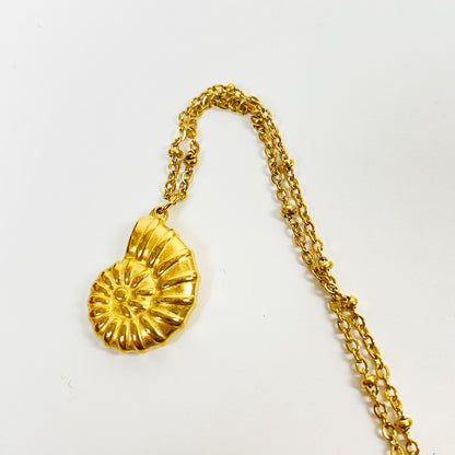 Retro Seashell Necklace Chain Gold