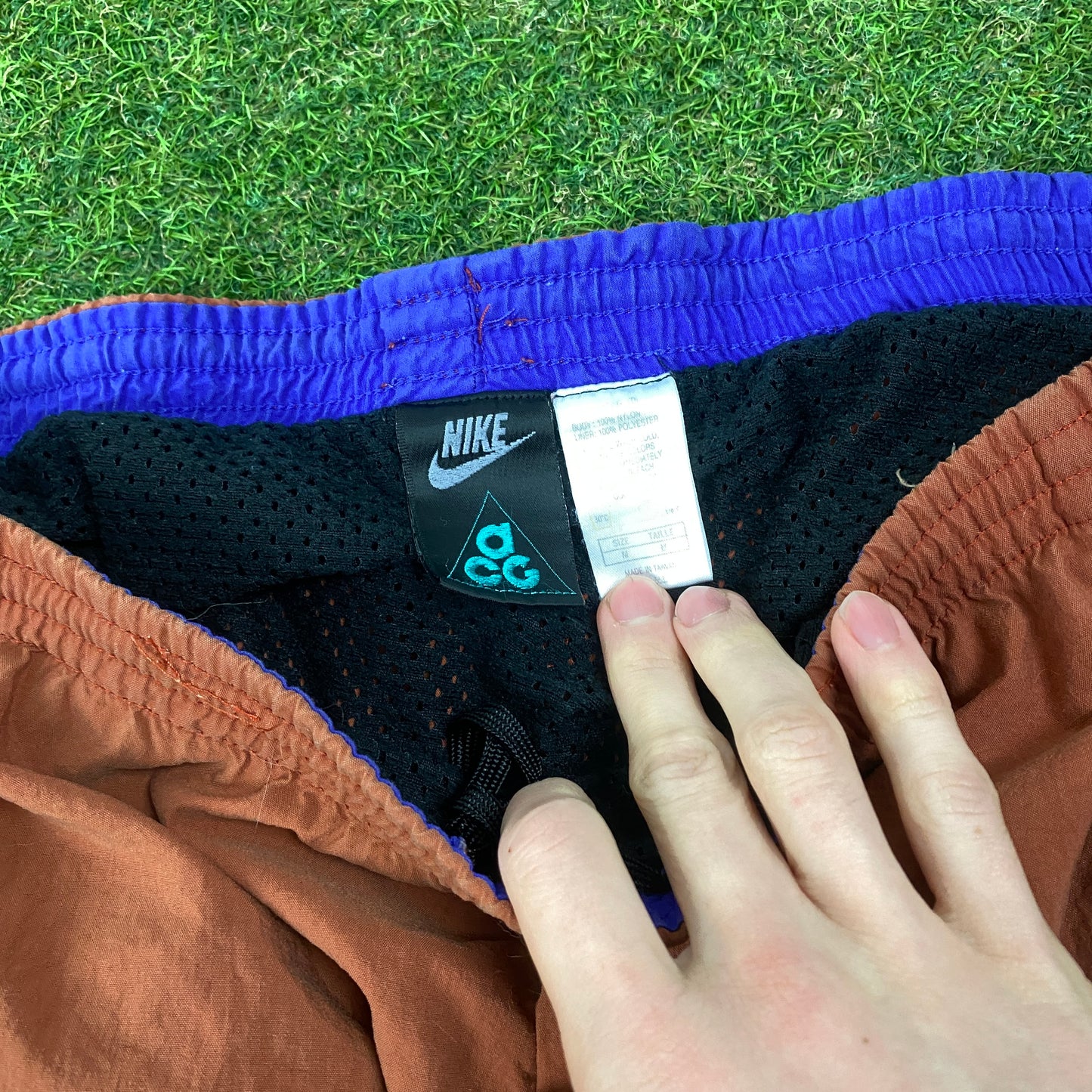 90s Nike ACG Multi Pocket Shorts Brown Medium