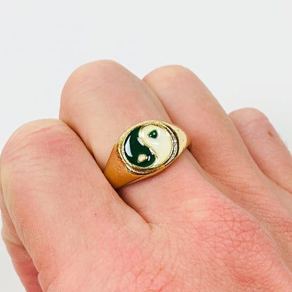 Retro Vintage Peace Ring Gold