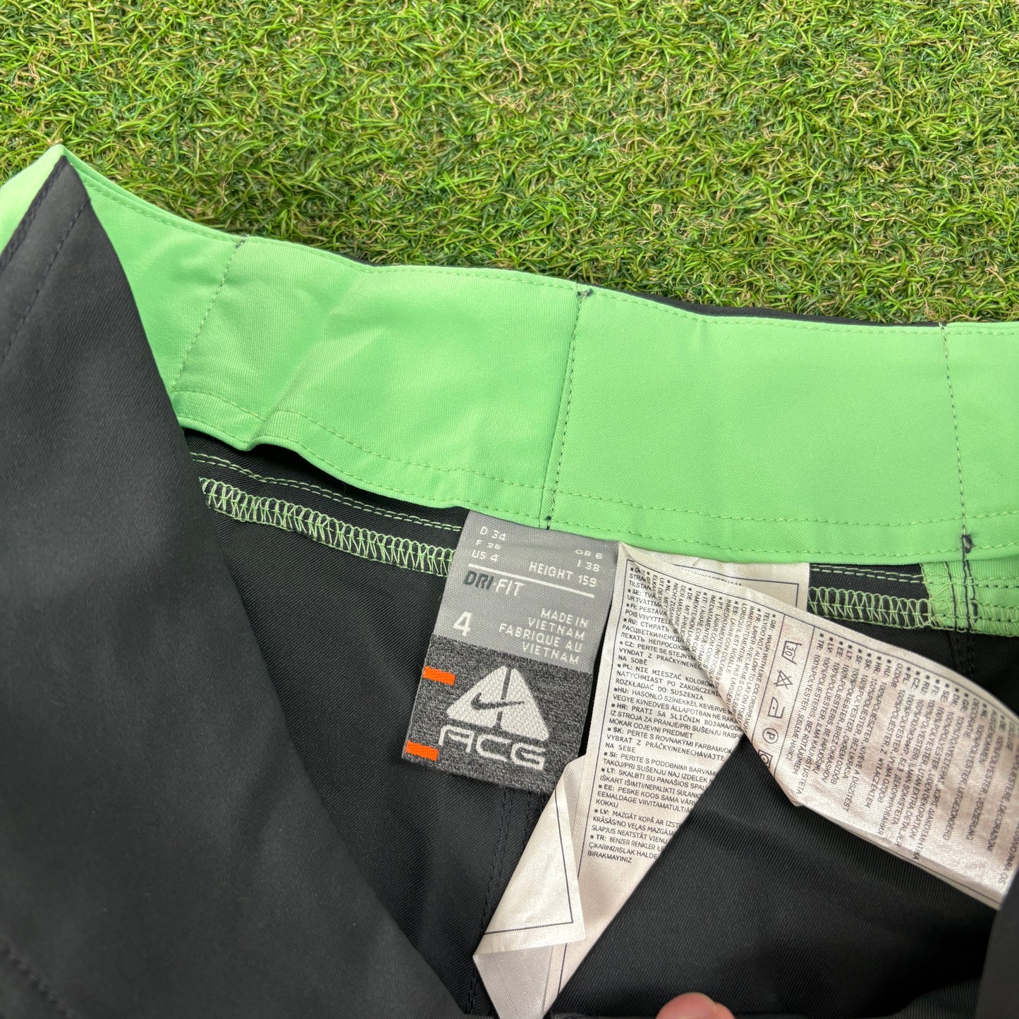 00s Nike ACG Swim Shorts Grey XS