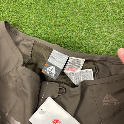 00s Nike ACG Shorts Brown Large